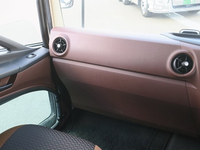 日野レンジャー 中型アルミウィング