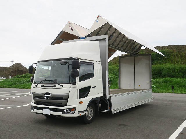 日野レンジャー 中型アルミウィング