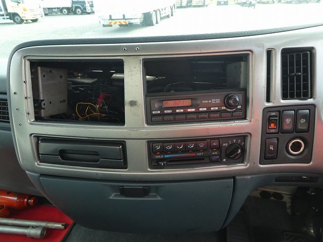 中古トラック UDトラックスアルミウィング #16