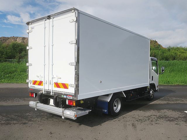 中古トラック いすゞ冷凍バン #3
