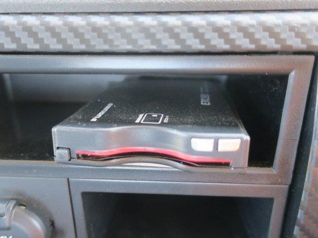 中古トラック 日野クレーン付き平ボディ #19