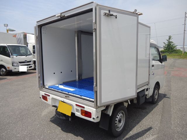 中古トラック ダイハツ冷凍バン #5