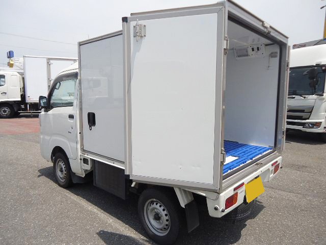 中古トラック ダイハツ冷凍バン #6