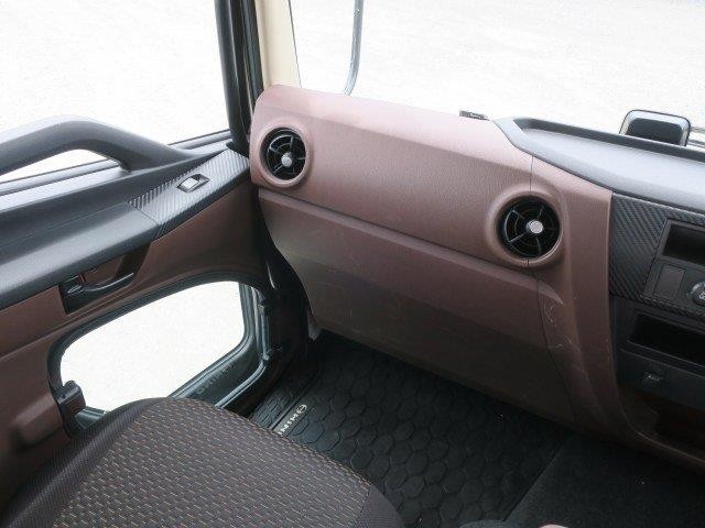 中古トラック 日野クレーン付き平ボディ #15