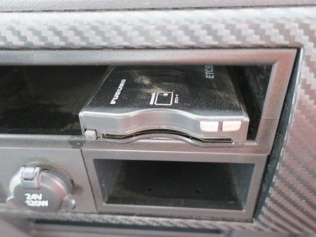 中古トラック 日野クレーン付き平ボディ #20