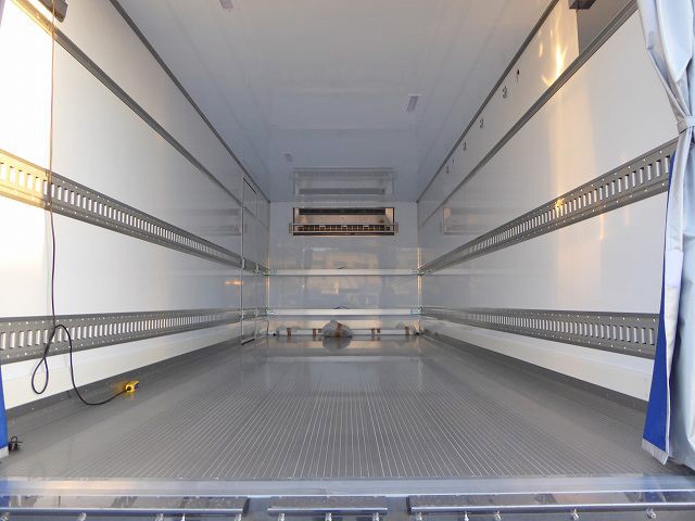 中古トラック いすゞ冷凍バン #10