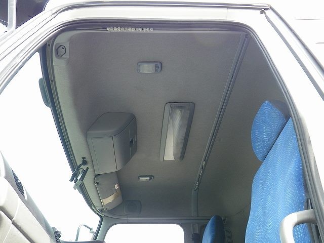 中古トラック UDトラックスアルミウィング #24