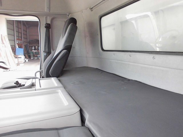 中古トラック UDトラックスアルミウィング #16