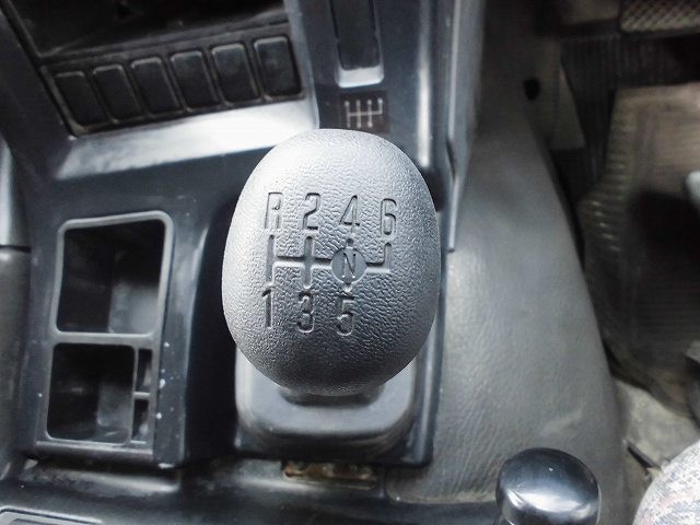 中古トラック いすゞコンクリートミキサー車 #18