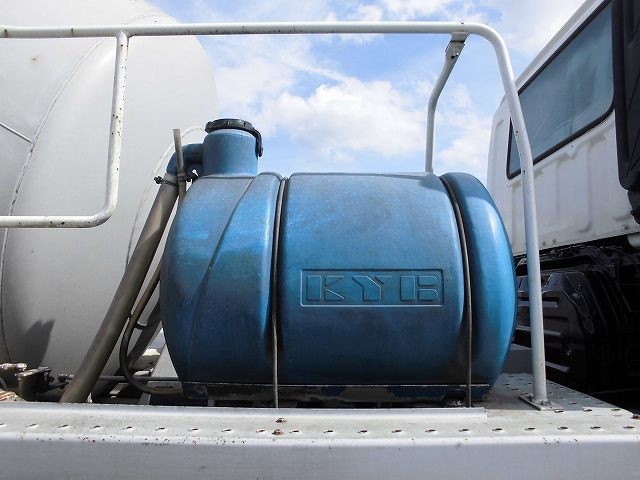 中古トラック いすゞコンクリートミキサー車 #10