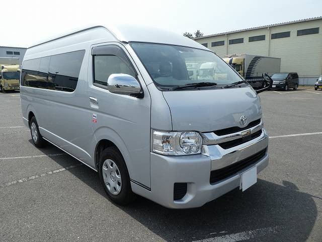 トヨタ　ハイエースワゴン　グランドキャビン