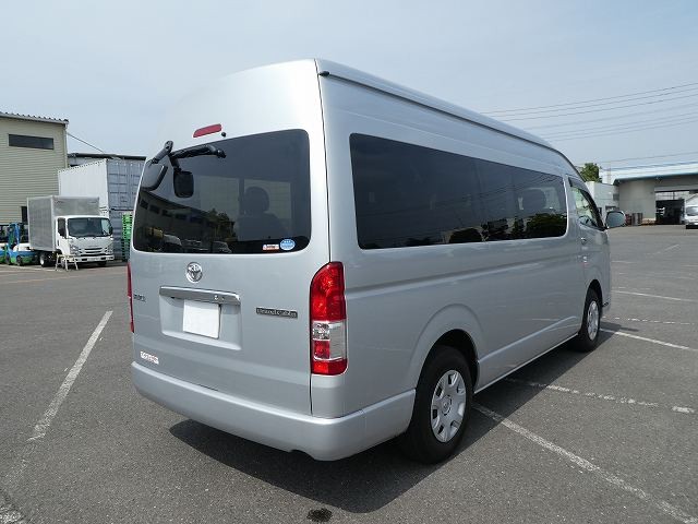 トヨタ　ハイエースワゴン　グランドキャビン