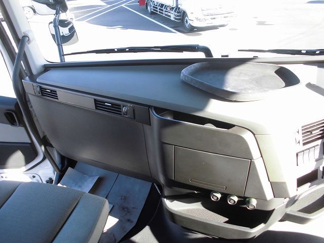 ボルボ大型トラクタヘッド