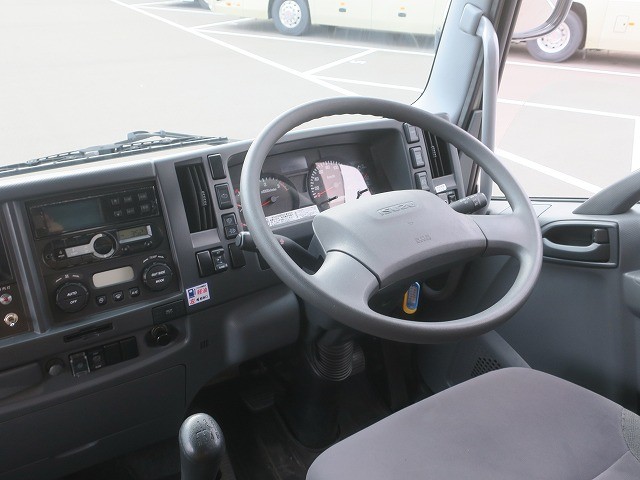 中古トラック いすゞ冷凍バン #16