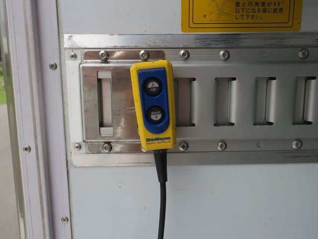 中古トラック いすゞ冷凍バン #8