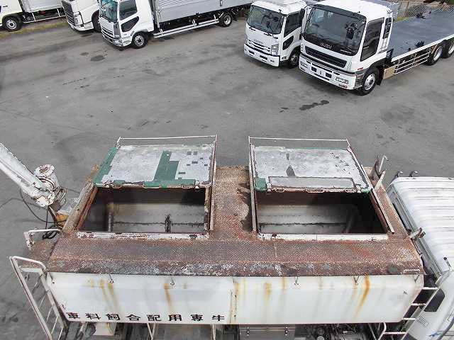 中古トラック 三菱ふそう粉粒体運搬車(飼料運搬車) #16