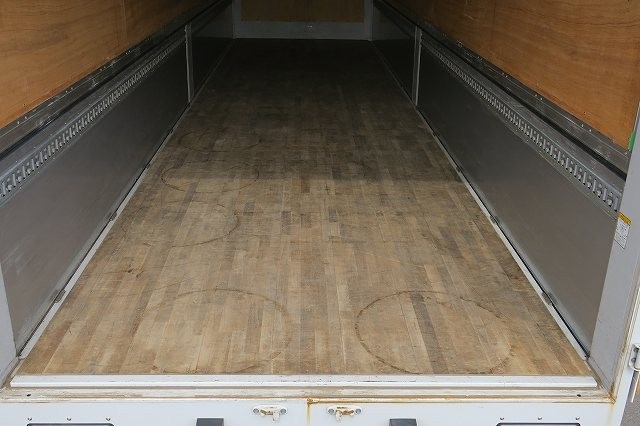 日野大型アルミウィング