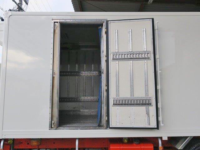 中古トラック 三菱ふそう冷凍バン #11