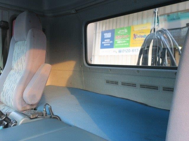 中古トラック UDトラックストラクタヘッド ＃23