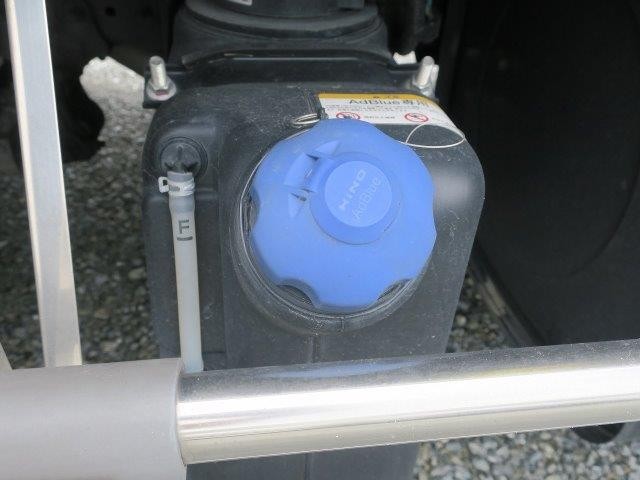 日野大型冷凍ウィング