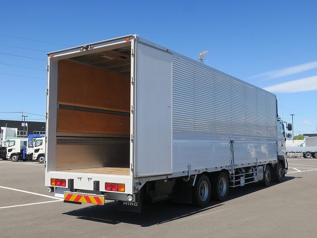 日野プロフィア 大型アルミウィング