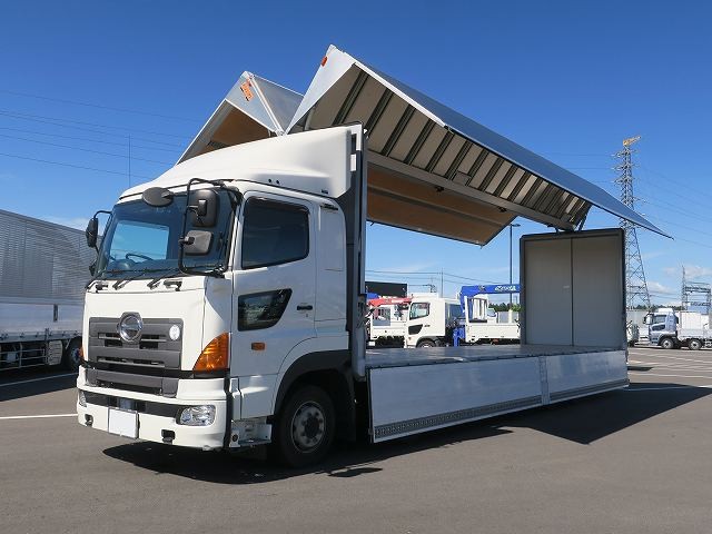 日野プロフィア 大型アルミウィング