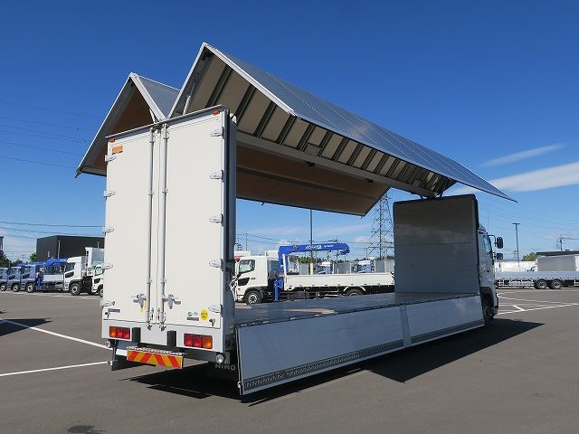 日野プロフィア 大型アルミウィング