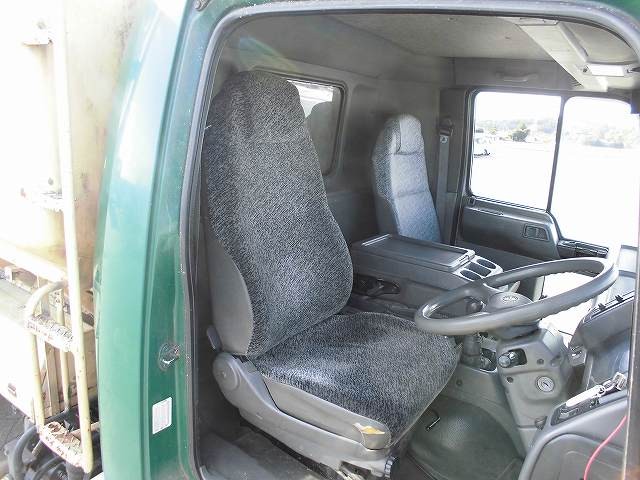 中古トラック 日野飼料運搬車 #19