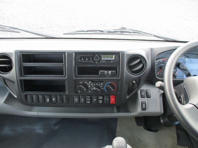中古トラック 日野クレーン付平ボディ #17