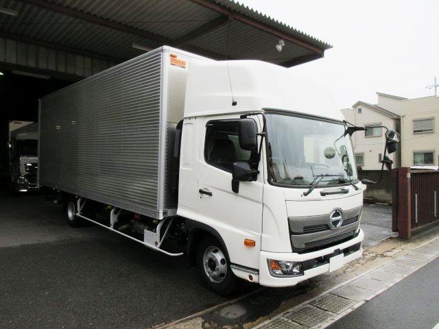 日野中型アルミバン