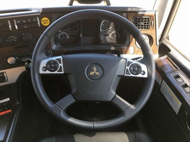 中古トラック 三菱ふそうクレーン付き平ボディ #18