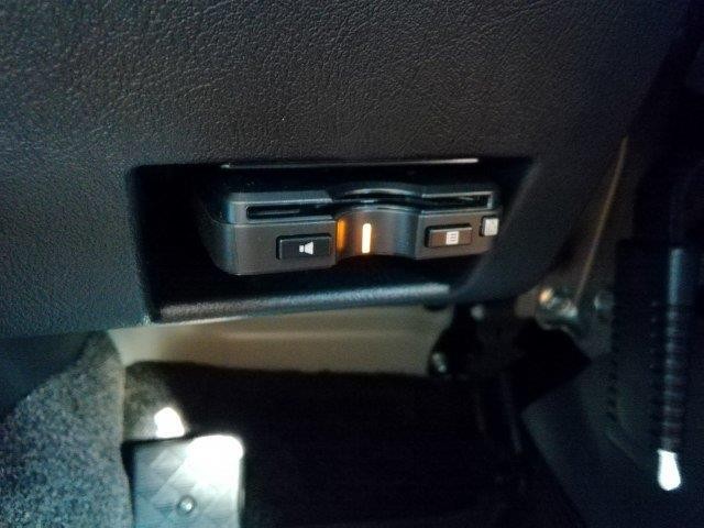 中古トラック 三菱ふそうクレーン付き平ボディ #21