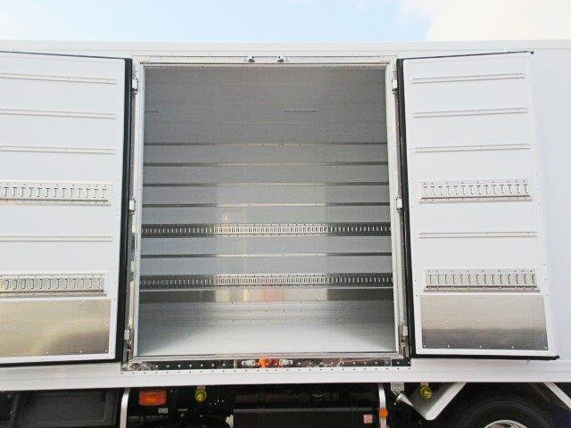 中古トラック いすゞ冷凍バン格納PG付 #9