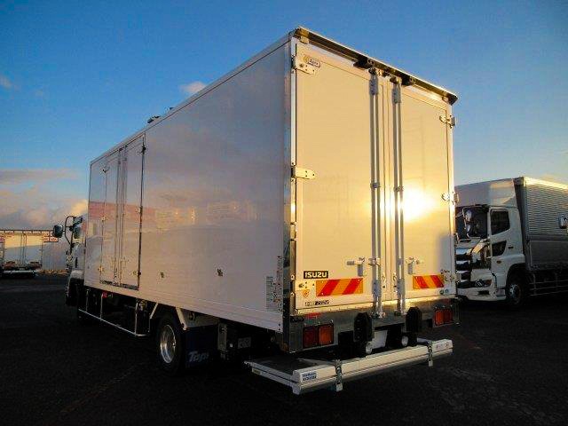中古トラック いすゞ冷凍バン格納PG付 #4