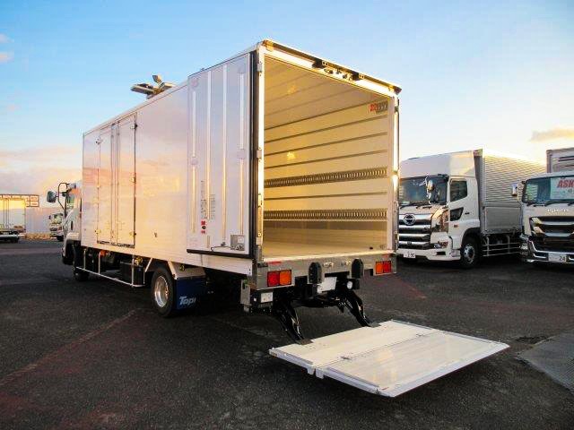 中古トラック いすゞ冷凍バン格納PG付 #6