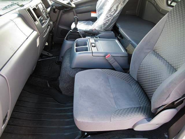 中古トラック いすゞ冷凍バン #23