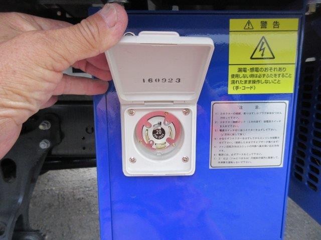 中古トラック いすゞ冷凍バン #12