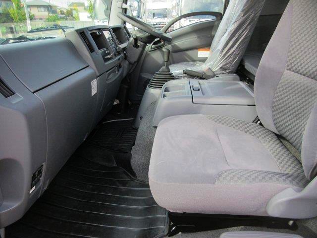 中古トラック いすゞ冷凍バン #23