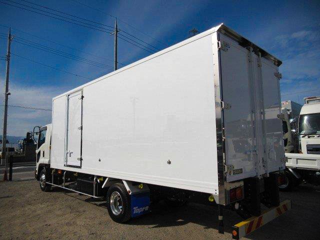 中古トラック いすゞ冷凍バン #4
