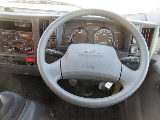 中古トラック いすゞ冷凍バン #17