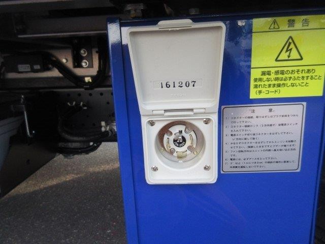 中古トラック いすゞ冷凍バン #12
