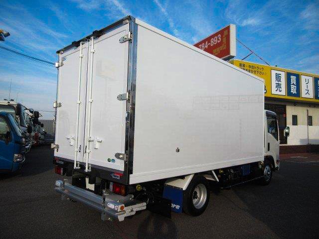 中古トラック いすゞ冷凍バン #3