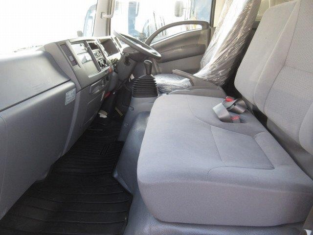 中古トラック いすゞ冷凍バン #23