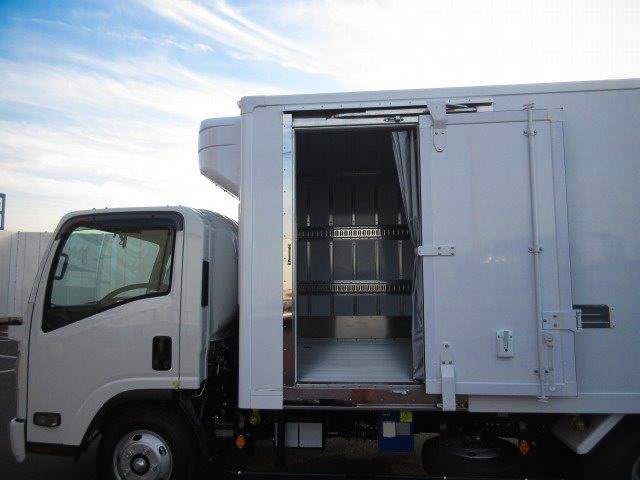 中古トラック いすゞ冷凍バン #10