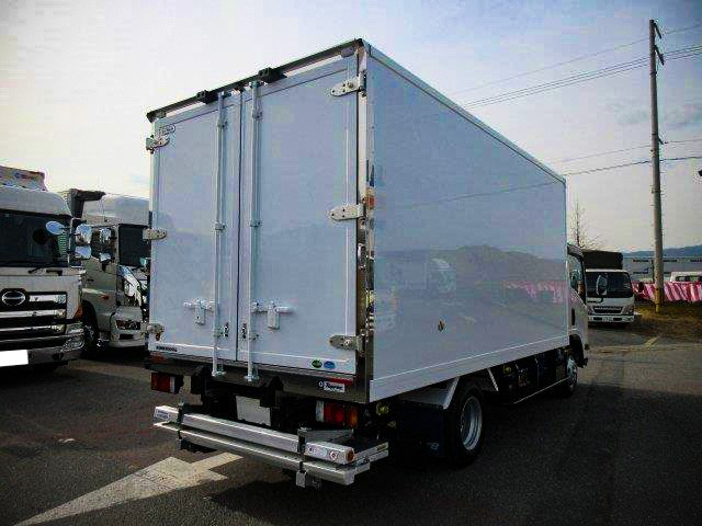 中古トラック いすゞ冷凍バン #3
