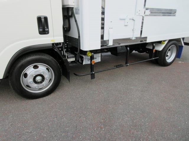 中古トラック いすゞ冷凍バン #11