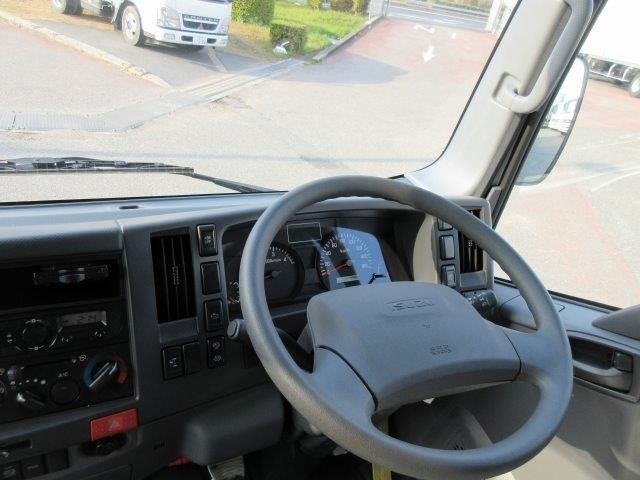 中古トラック いすゞ冷凍バン #17