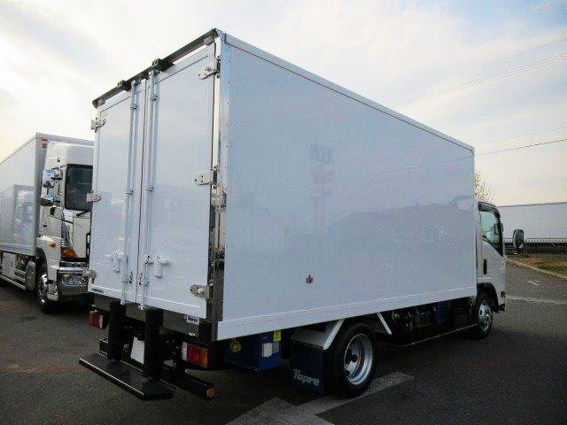 中古トラック いすゞ冷凍バン #3