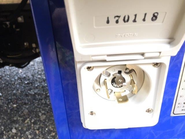 中古トラック いすゞ冷凍バン #12