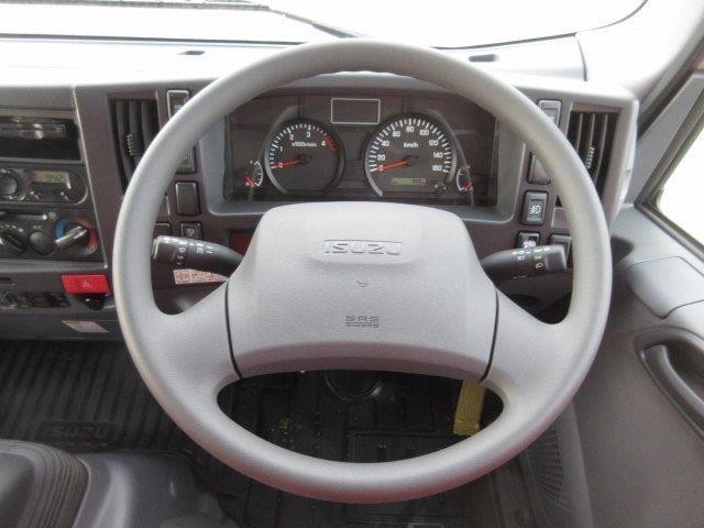 中古トラック いすゞ冷凍バン #17